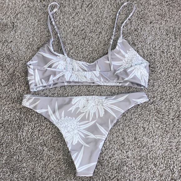 Mikoh Bikini - Picture 2 of 4